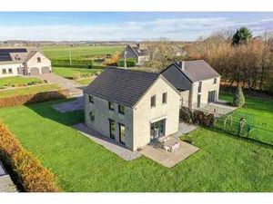 Maison lumineuse avec jardin plein sud (Clavier)