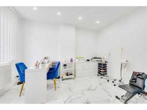 Maison 3faç. de 2ch. jardin et grenier aménageable!