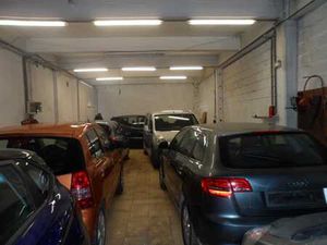 A vendre  3 vastes Bâtiments industriels à rénover