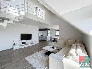 Duplex lumineux avec terrasse  vue campagne et suite parenta