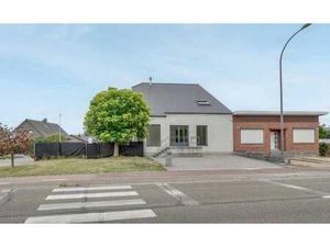 Espace commercial avec duplex à Oudsbergen centre