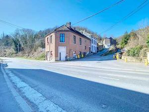 Bâtiment de rapport composé de deux logements loués