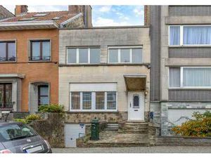 Maison familiale bien située avec jardin urbain et 4 chambre