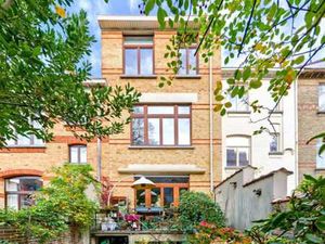 Quartier européen Belle Maison de Maître +/- 300 m²