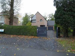 Next to the base of the shape (OTAN) - FREE 01/01/2026