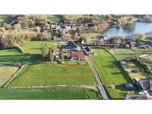 Terrain à bâtir de 897m² et 18m de façade