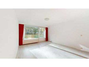 LIMITE WOLUWE / UCL : BEAU STUDIO +/- 35M2