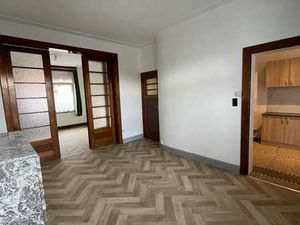 HERSTAL (Coronmeuse) : Appartement une chambre avec cour.