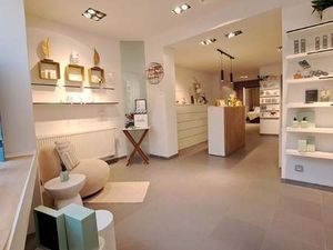 Bien professionnel à louer à Sint-Kruis € 975 (LHN1Z) - De Brugse Databank | Zimmo