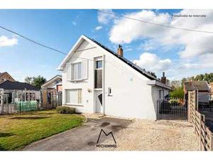 Open bebouwing met drie slaapkamers  grote tuin en EPC C ...