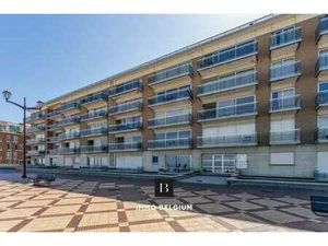 Appartement avec grande terrasse à l’arrière de la digue