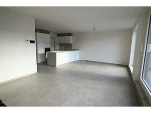 RUIM & SUBLIEM appartement met AUTOSTAANPLAATS nabij cent...