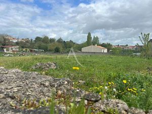 Terrain constructible viabilisé à vendre