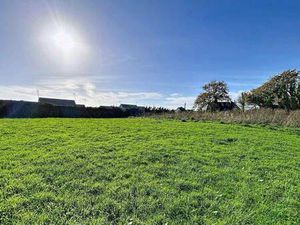 Terrain constructible viabilisé à vendre