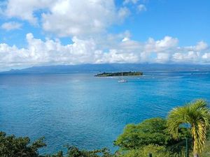 Appartement rénové avec vue mer