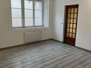 Sees centre rez de chaussée appartement T1 à louer