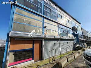 Local commercial 200 m²