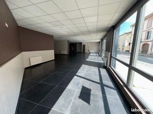 Local commercial pamier