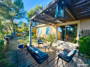 Maison T4 de plain pied sur 895 m2 de terrain avec vue imprenable