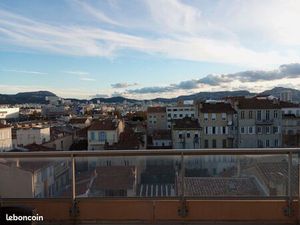 Studio idéal étudiant(e) avec terrasse  proche facultés et hôpital de la Timone 13005 Mars