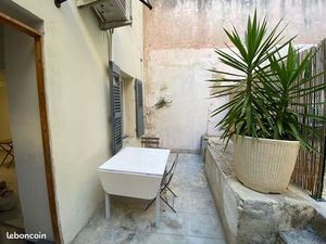 Studio à louer Marseille 13005