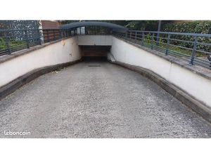 Place de parking sécurisé