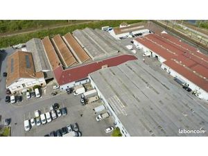 Local d'activité 383 m²