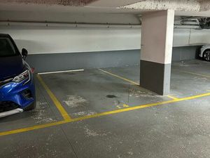 Place de Parking à louer sur saint cloud