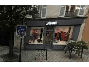 Local commercial 66 m² Rueil-Malmaison