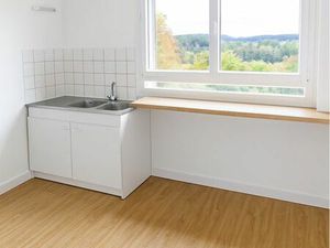 Beau F3 rénové de 65 m² à Bruyères