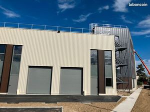 Local d'activité artisanal / entrepôt neuf 139 m2 au sol