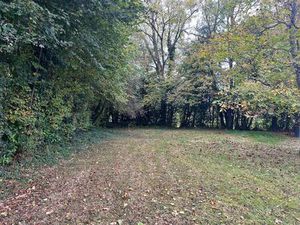 Terrain constructible viabilisé à vendre