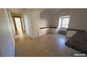 Bureaux 85 m² ONET LE CHATEAU