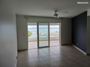 L'Etang Z'Abricot Magnifique appartement F3 de 95 m2 à l’avant dernier étage  plein sud  p