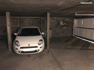 Parking proche mairie de Saint Ouen