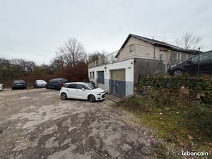 Fond de Garage à vendre