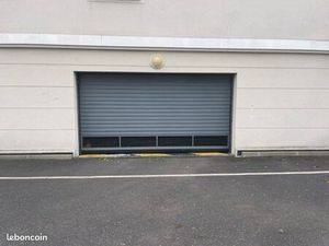 Parking couvert résidence sécurisé