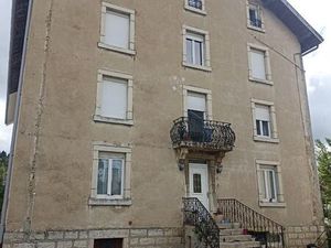 Grand appartement rez-de-chaussée idéalement localisé