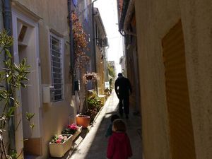 A vendre un immeuble de 3 appartements rénovés à neuf clés en main  dans la rue du Puits