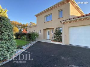 Villa 4 pièces 194 m²