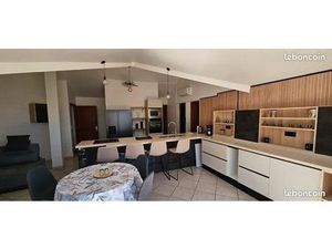 Location meublée T4 avec très grande terrasse