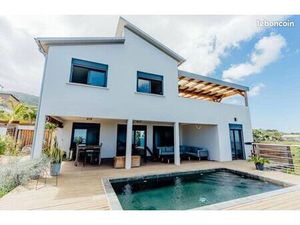 Villa d’exception à Grand Fond – Piton Saint-Leu■Vue mer panoramique • Piscine • Architect