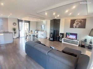 Maison plain-pied avec sous sol