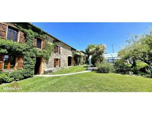 Ferme 14 pièces 403 m²