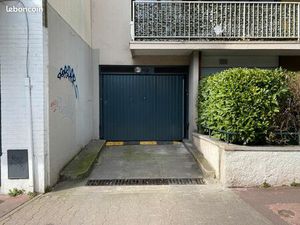 PLACE DE PARKING À VENDRE à 5 mn du métro Mairie de Montreuil