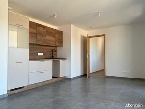 Appartement 48 m² avec terrasse  et carport