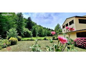 Propriété 9 pièces 227 m²