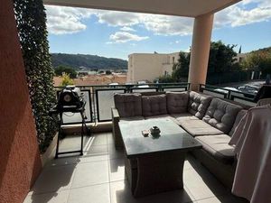 Spacieux 3 pièces de 77 m² avec terrasse 9 m² plein sud et box fermé