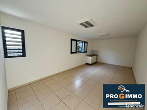 Bureaux 51 m² Petite-Île