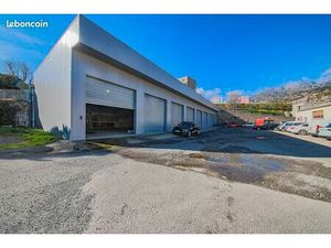 Local 230 m² BASTIA